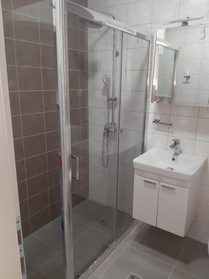 Apartmani Panorama 32 نيوم المظهر الخارجي الصورة