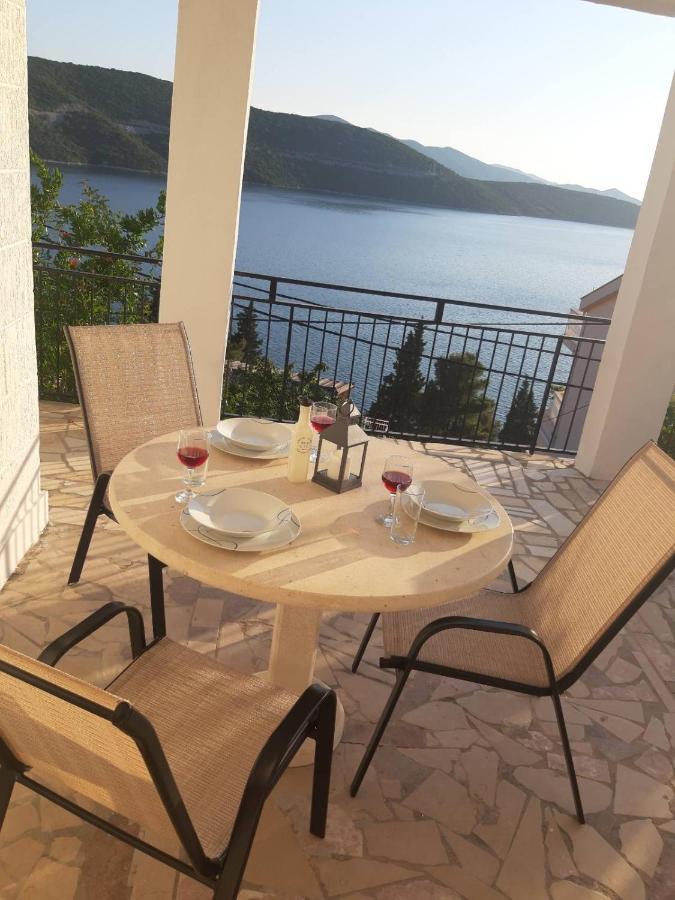 Apartmani Panorama 32 نيوم المظهر الخارجي الصورة