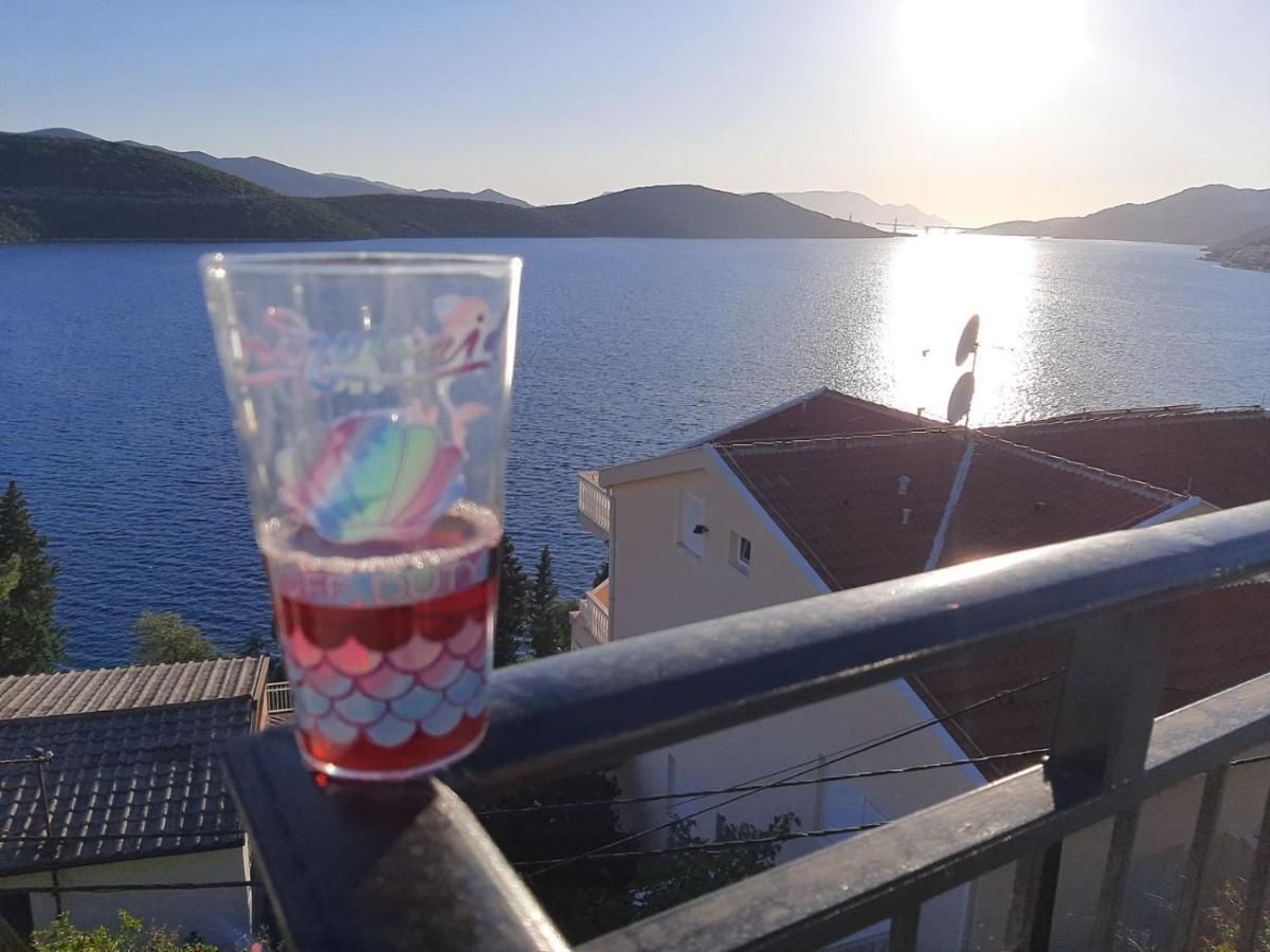 Apartmani Panorama 32 نيوم المظهر الخارجي الصورة